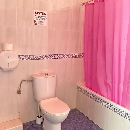 Гостьовий будинок Arc House Mezquita - Only Adults