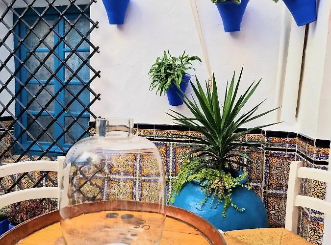 Гостевой дом Arc House Mezquita - Only Adults